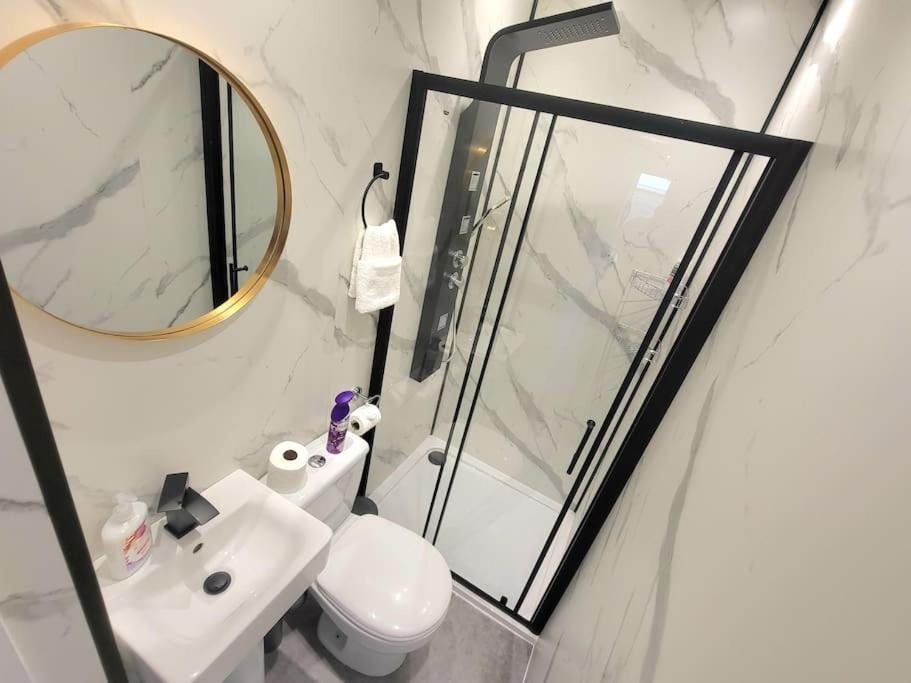 4 Bedrooms Apartment By Sensational Stay Short Lets & Serviced Accommodation Edimburgo Exterior foto